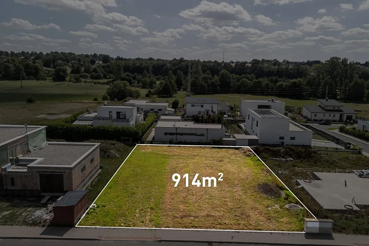 Prodej stavebního pozemku 914 m²
